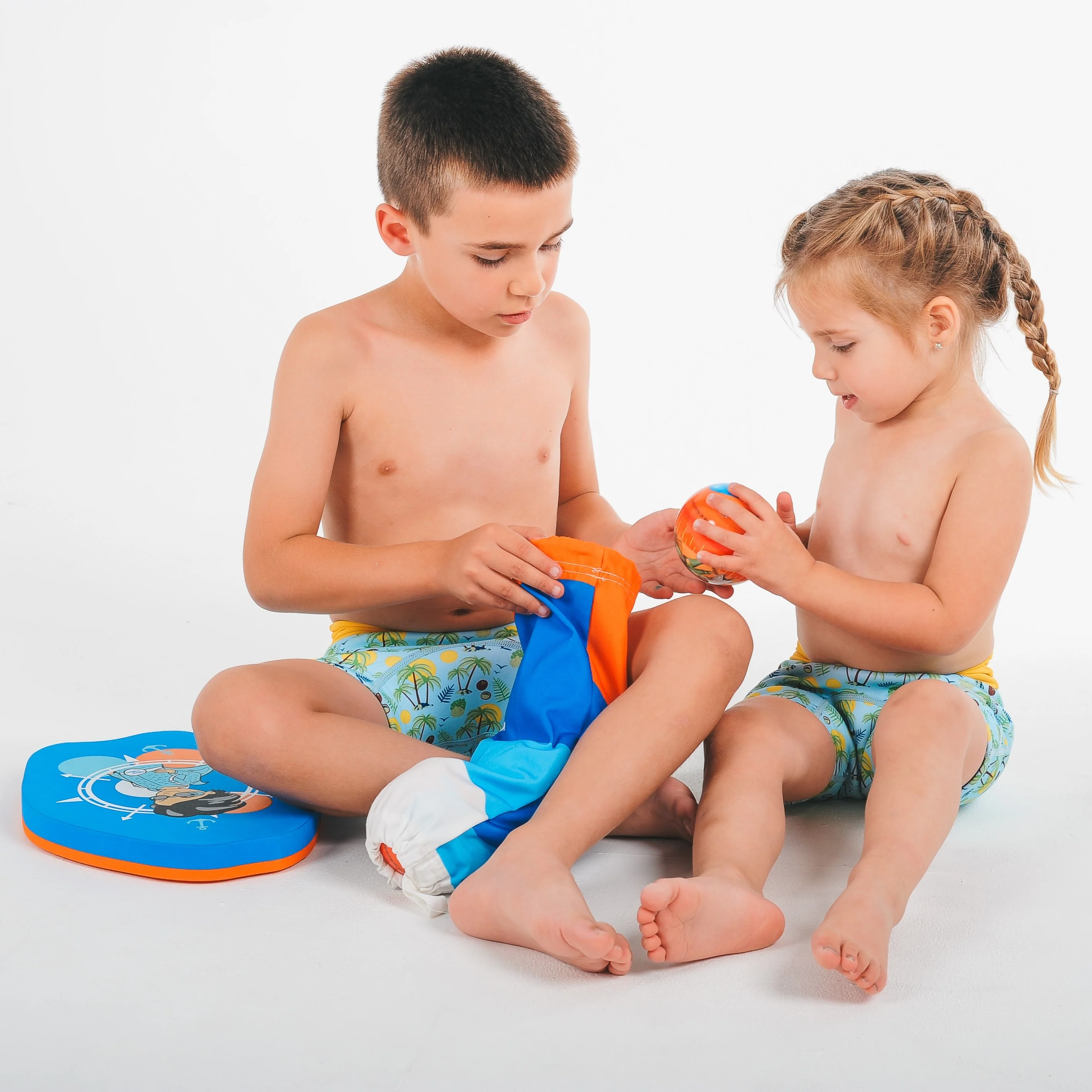 Water Babies Oceans of Imagination Swim Balls (Pack of 4) - Image 5